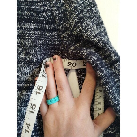 J.Crew Wool Blend dark blue and white turtle neck - Picture 6 of 6